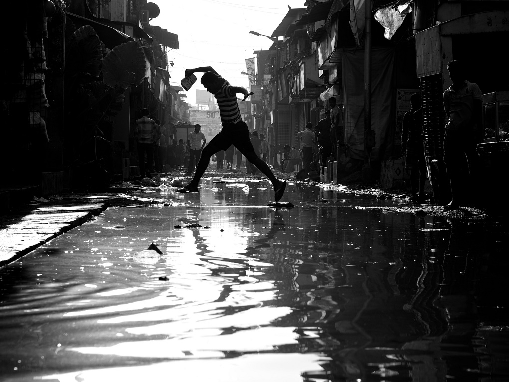 Dharavi, the largest slum in Mumbai, may be the future for millions of Indians [image by Thomas Leuthard]